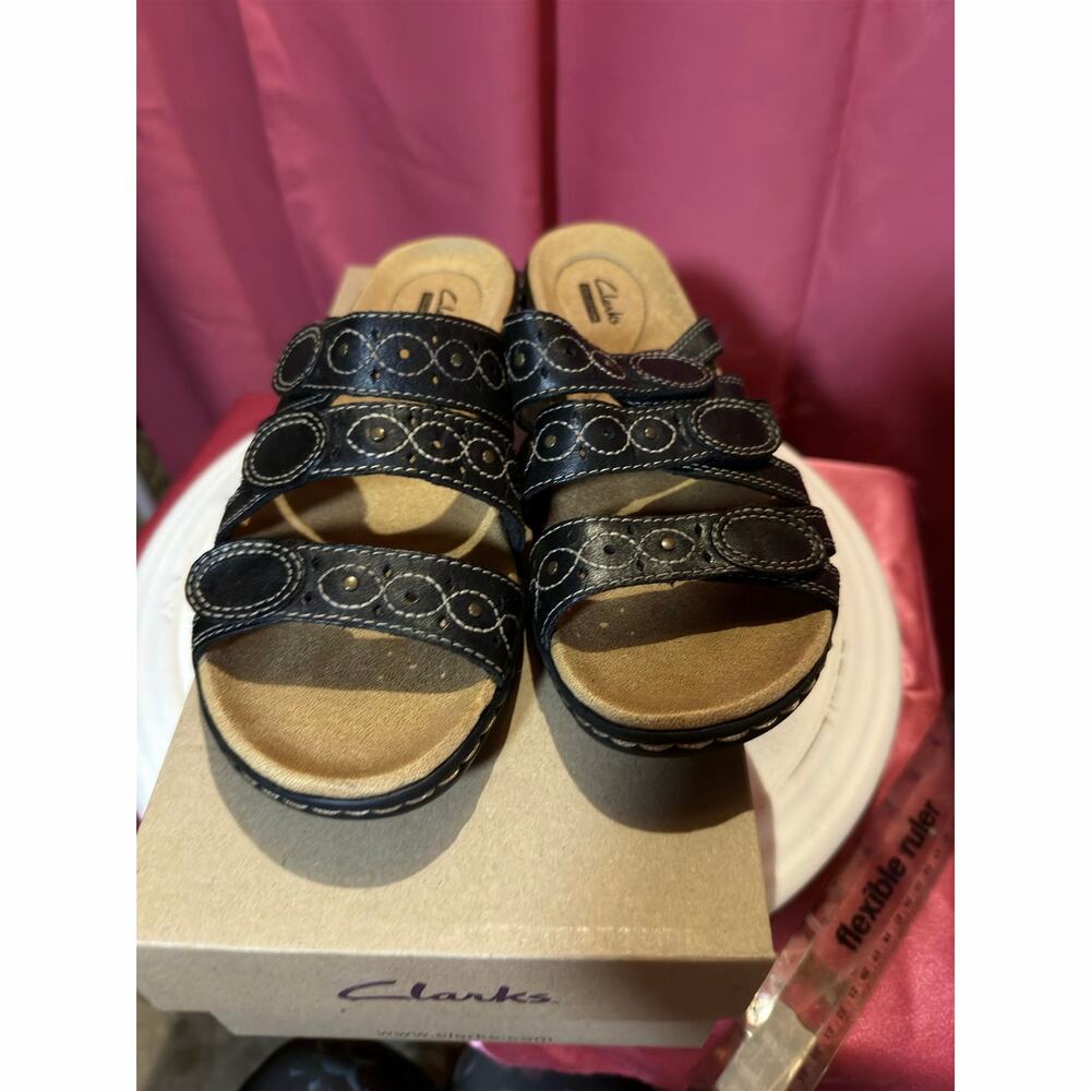 Clarks Collection Leisa Cacti Q Black Leather Slides Women’s 8.5M